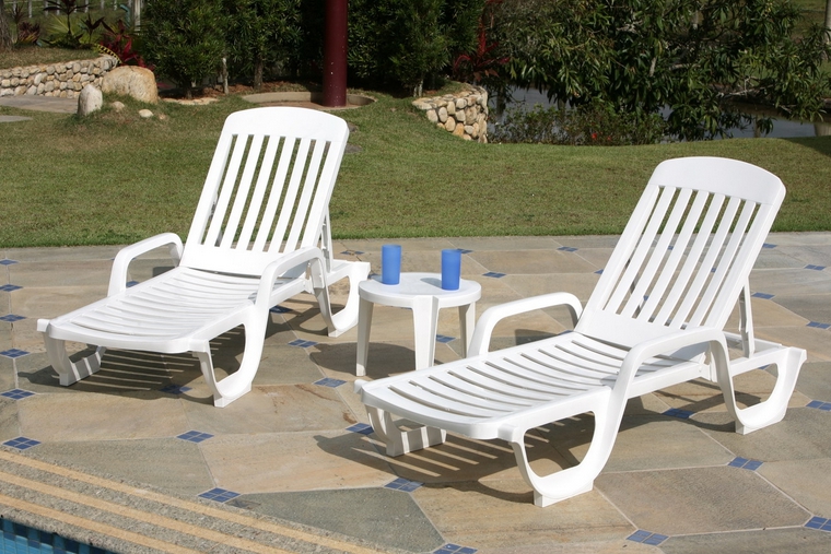 Ghế hồ bơi, ghế tắm nắng, ghế bãi biển Sunset nhựa chuyên dụng tại resort ở Bồ Đào Nha