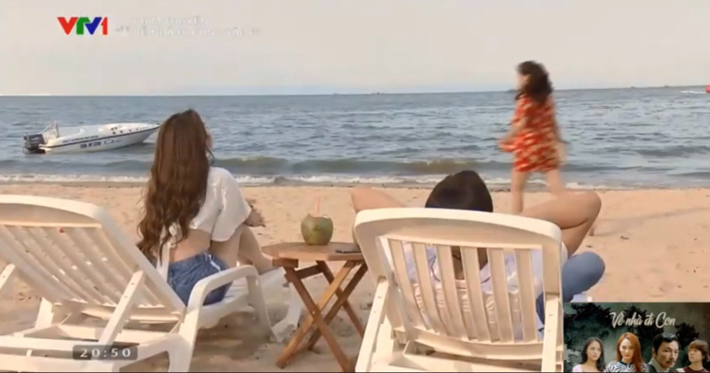 Ghế hồ bơi, ghế tắm nắng, ghế bãi biển Sunset hóa thân thành đạo cụ trong bộ phim truyền hình nỏi tiếng Về nhà đi con
