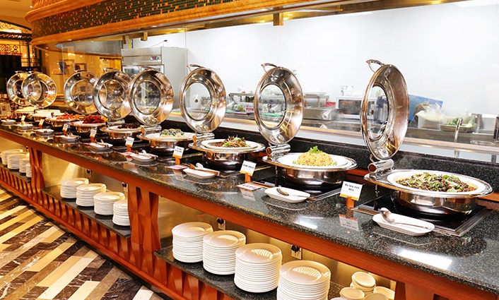 Đĩa cạn được dùng trong tiệc buffet thực tế tại dự án nhà hàng buffet